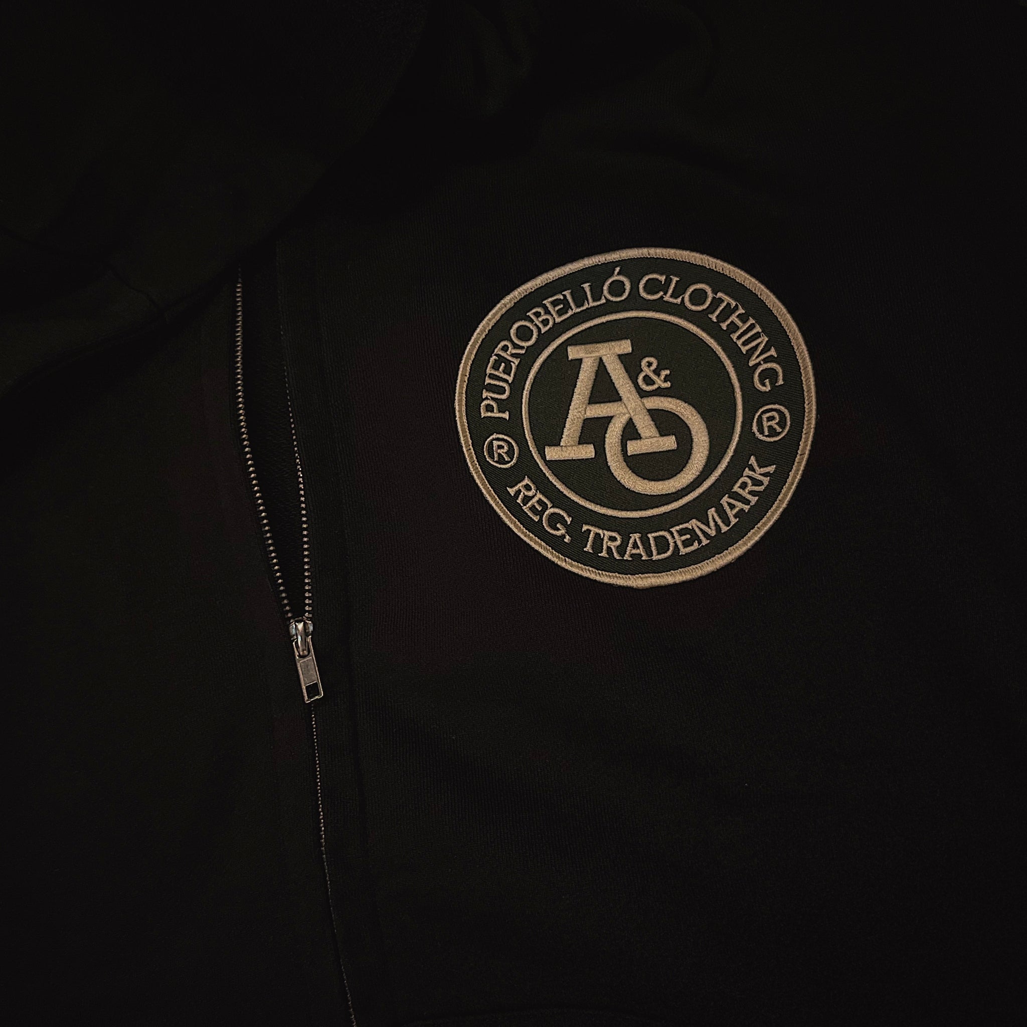 BLACK HEAVY ZIPPER